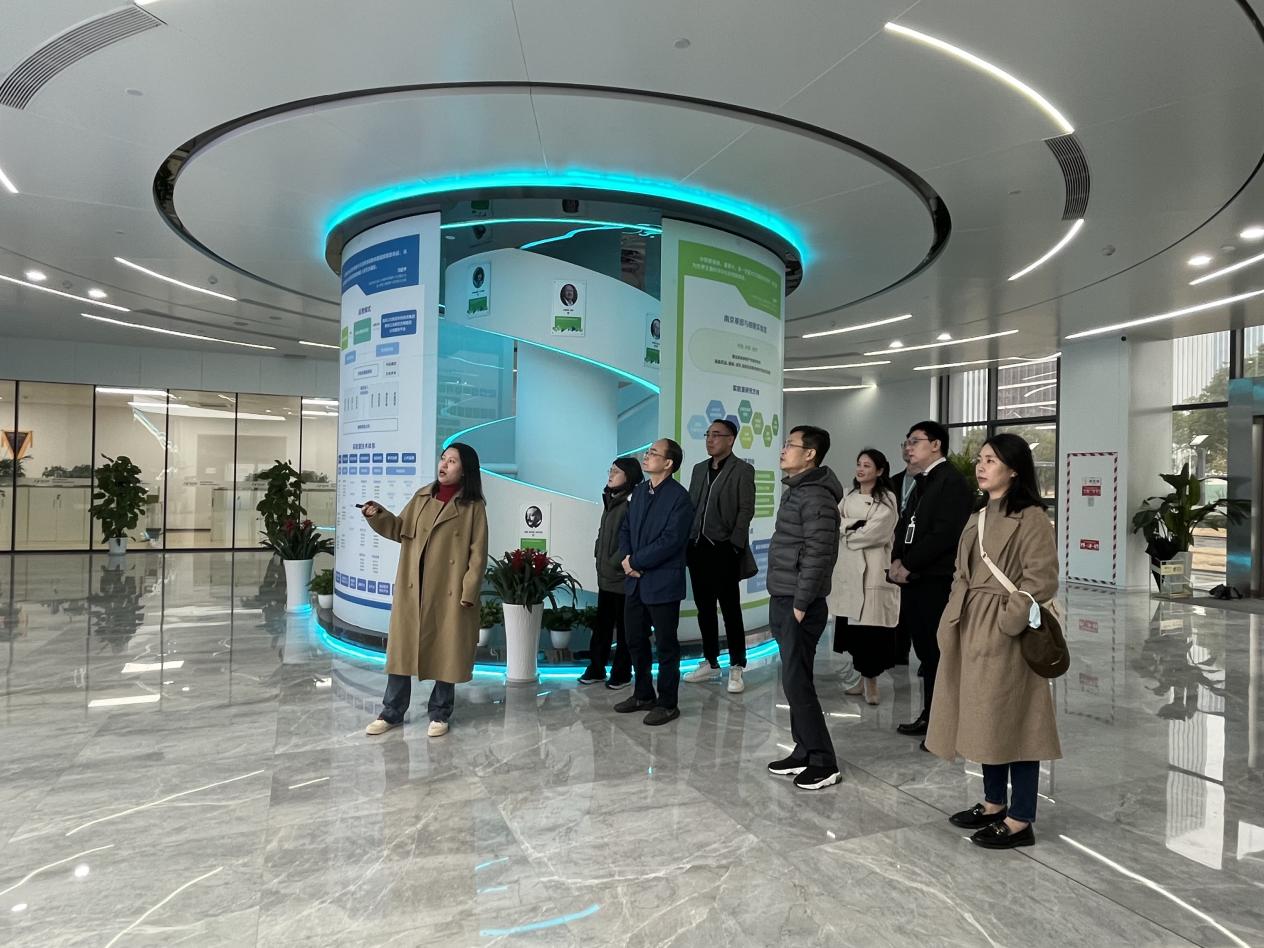 ׯ�к���Ϸ(�й�)�ɷ����޹�˾-����