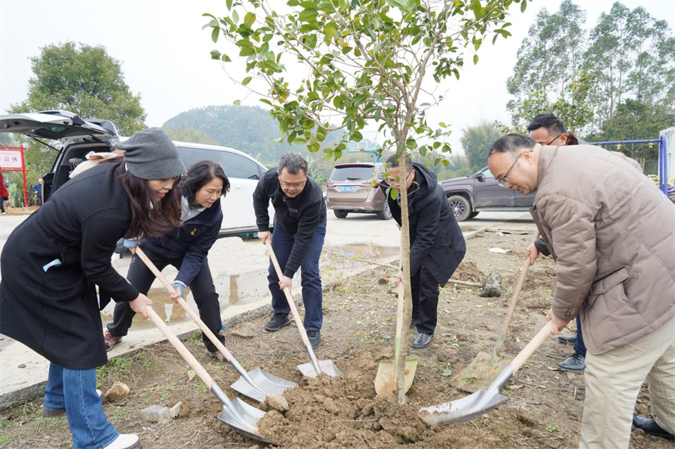 ׯ�к���Ϸ(�й�)�ɷ����޹�˾-����