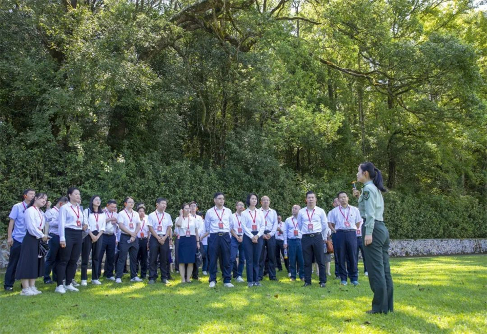 ׯ�к���Ϸ(�й�)�ɷ����޹�˾-����